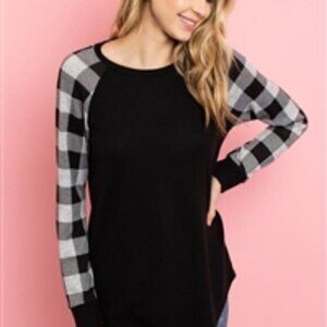 Long Sleeve Plaid Top Size Large